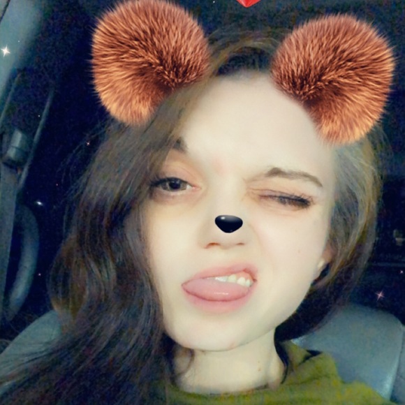 Meet your Posher, Holly - Picture 1 of 1